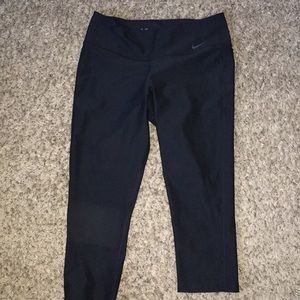 Nike cropped leggings